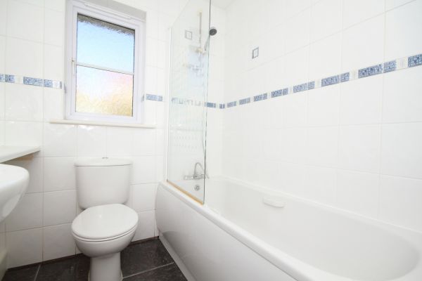 Cost of Shower Window Replacement in Brooksville