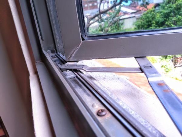 Cost of Hinged Window Replacement in Brooksville